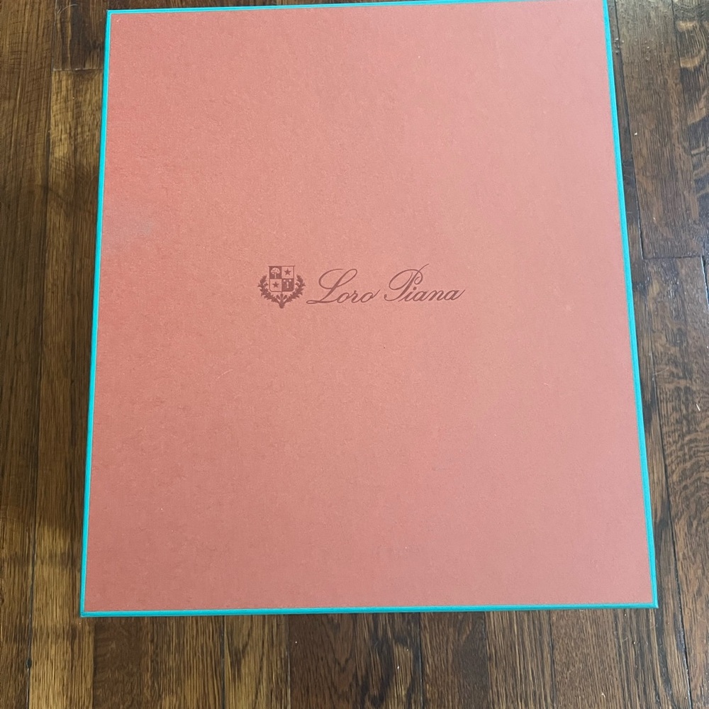 Loro Piana Coral and Teal Box